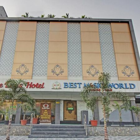 Treebo The Boss Hotel Rāipur Exterior photo