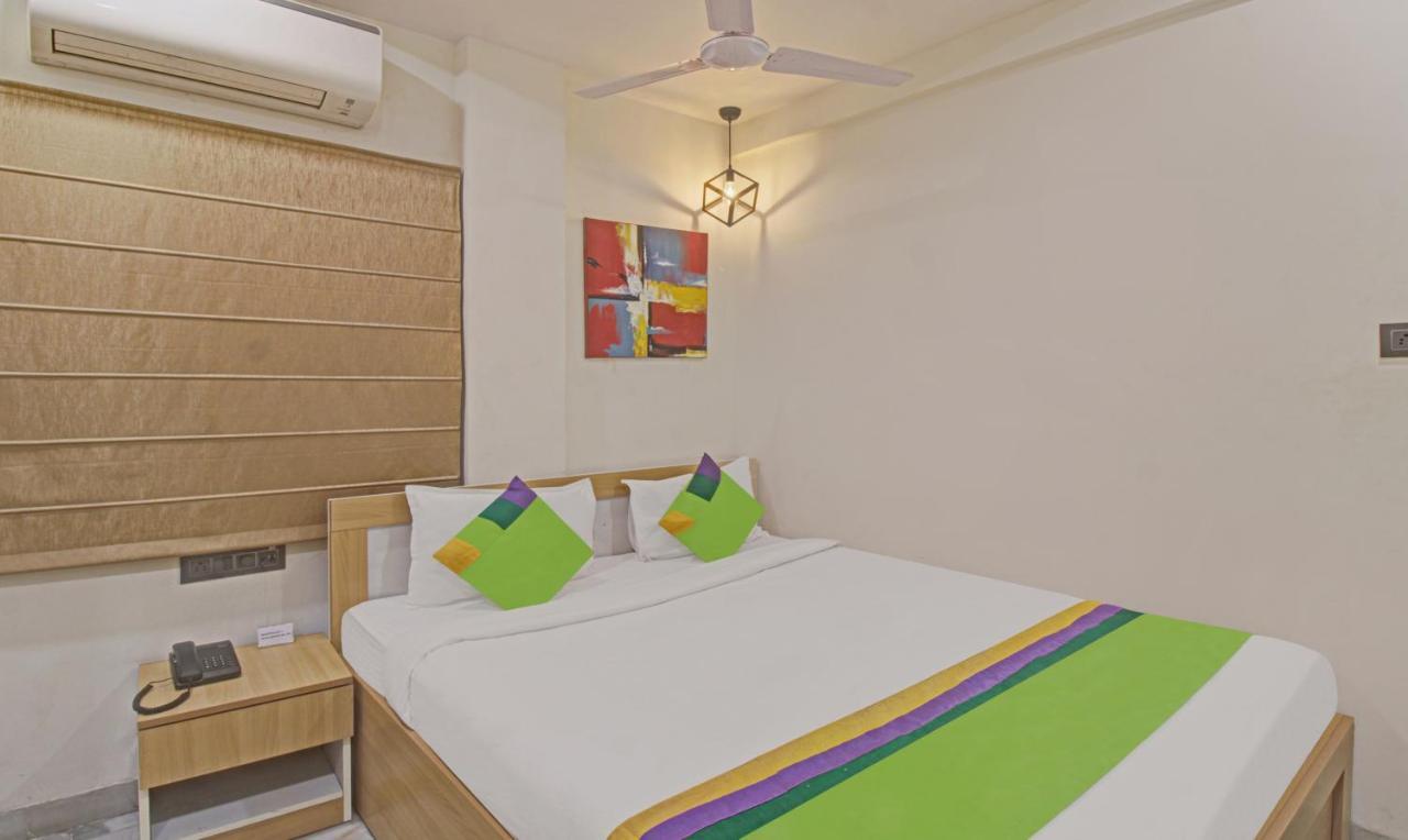 Treebo The Boss Hotel Rāipur Exterior photo