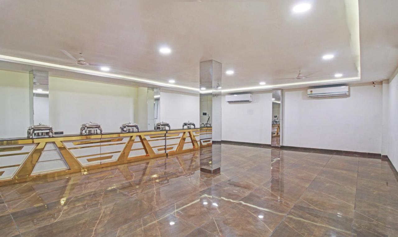 Treebo The Boss Hotel Rāipur Exterior photo