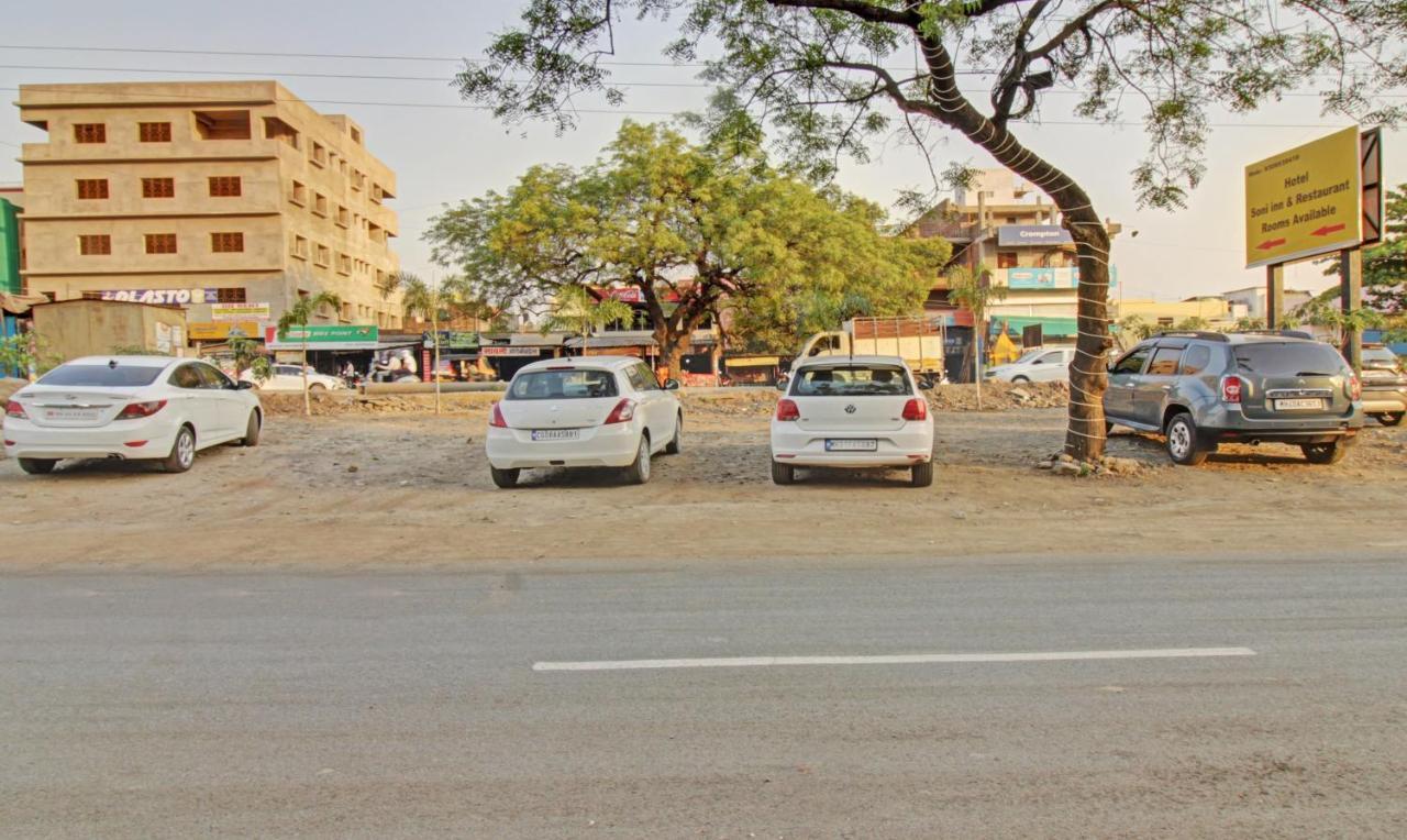 Treebo The Boss Hotel Rāipur Exterior photo