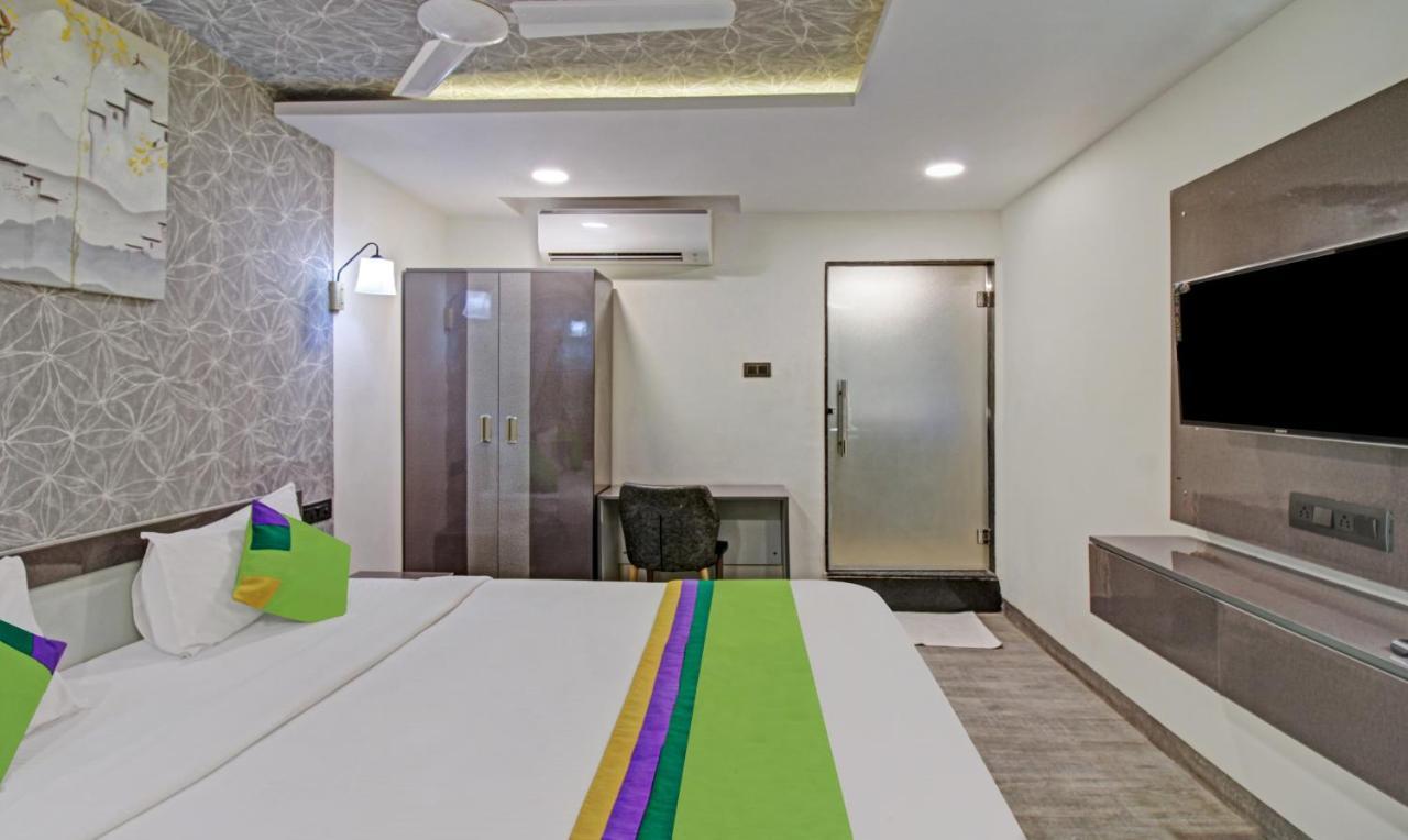 Treebo The Boss Hotel Rāipur Exterior photo