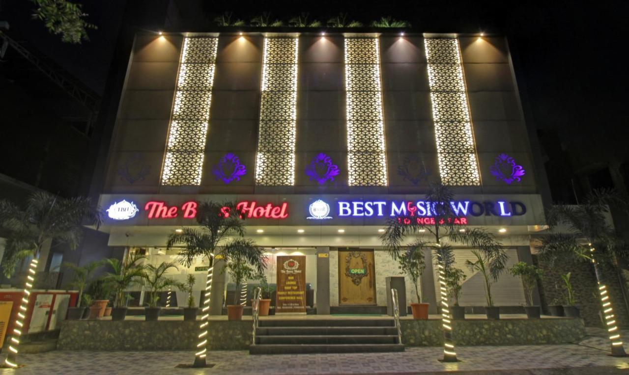 Treebo The Boss Hotel Rāipur Exterior photo