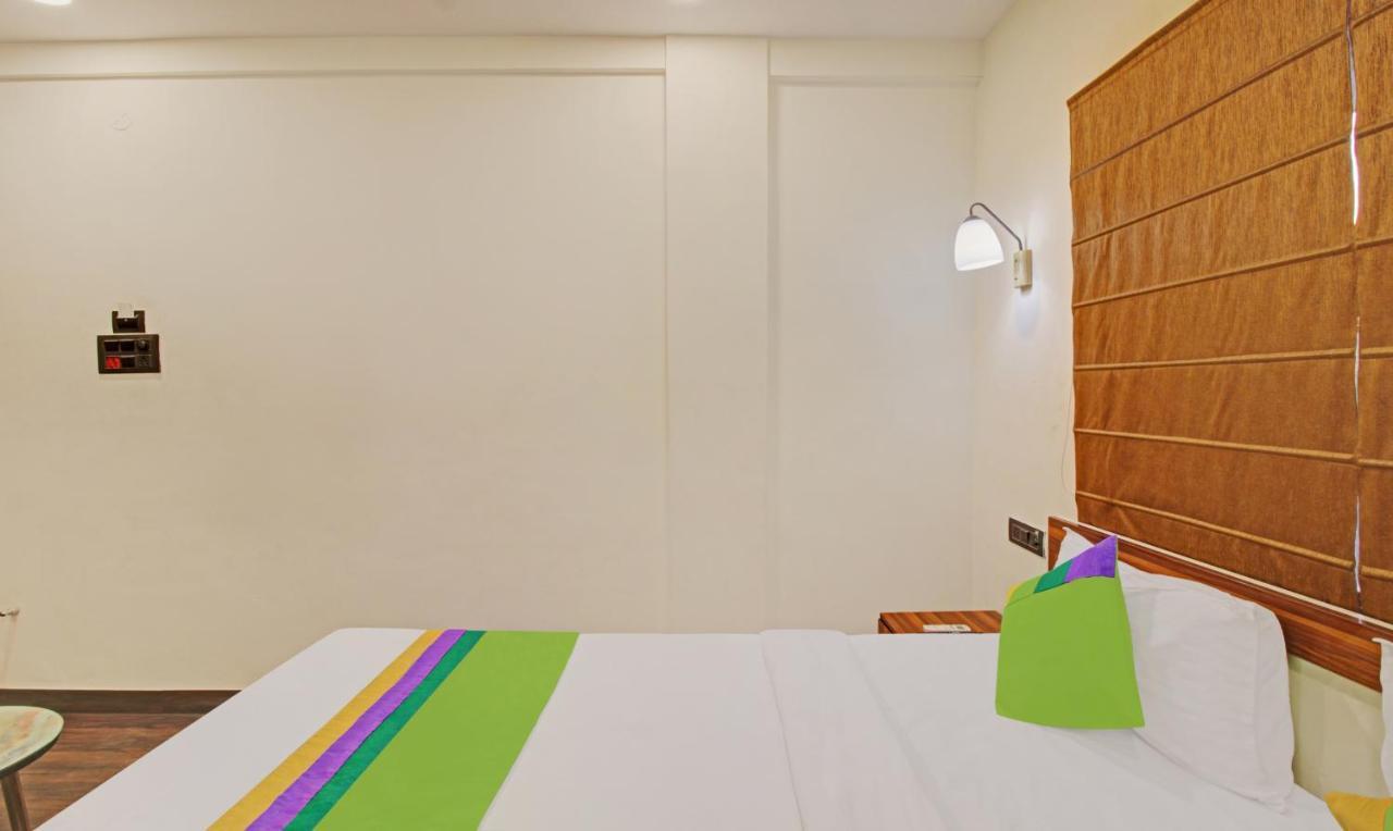 Treebo The Boss Hotel Rāipur Exterior photo