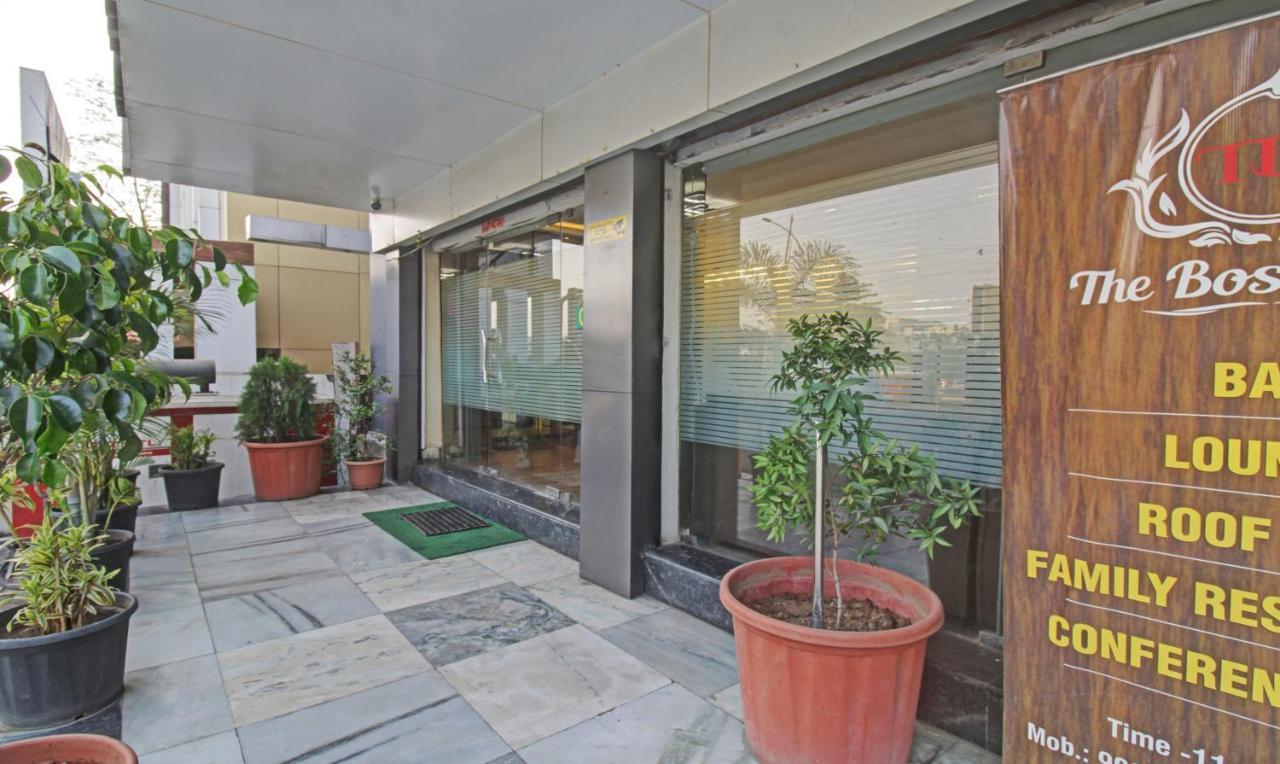 Treebo The Boss Hotel Rāipur Exterior photo